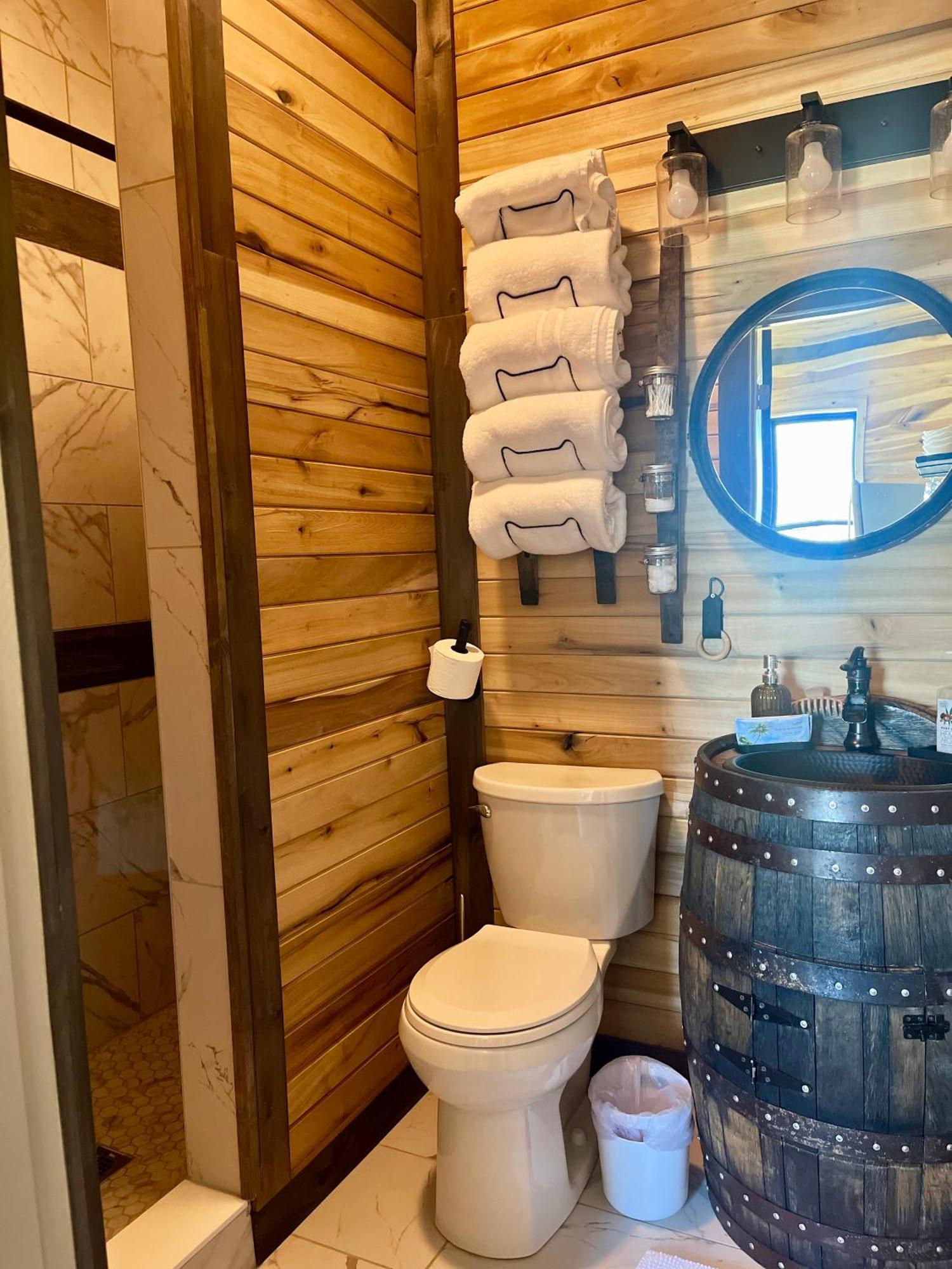 Bourbon Barrel Cottages #2 Of 5 On Kentucky Trail Lawrenceburg Extérieur photo