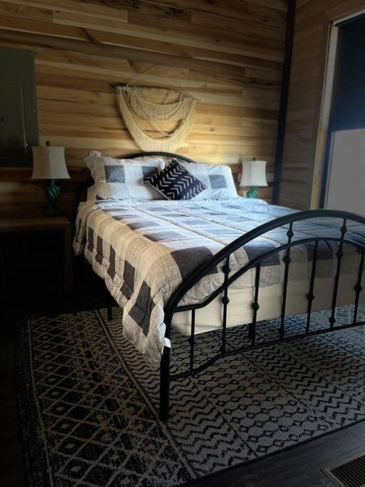 Bourbon Barrel Cottages #2 Of 5 On Kentucky Trail Lawrenceburg Extérieur photo